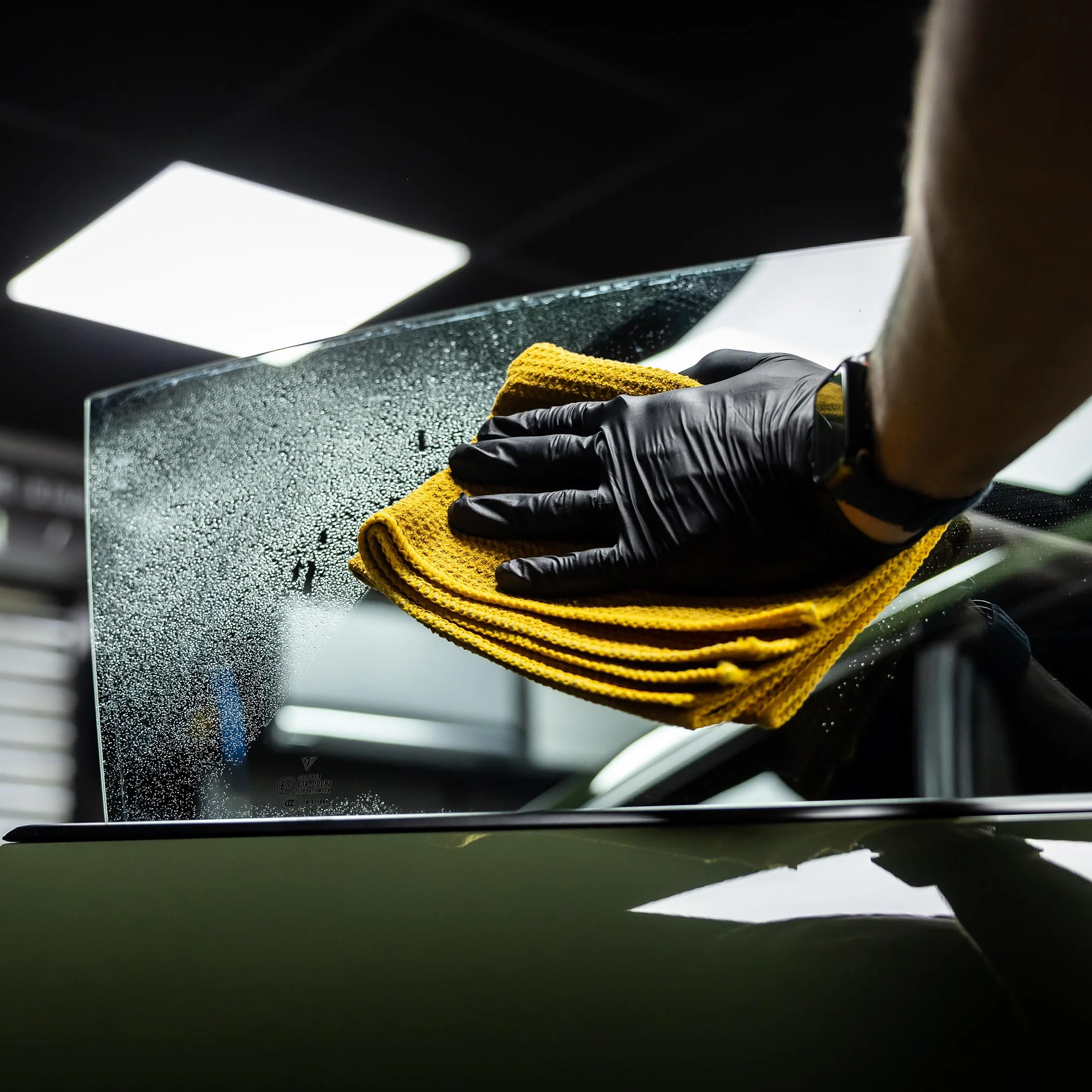 Crystal Glass Cleaner - Image 3