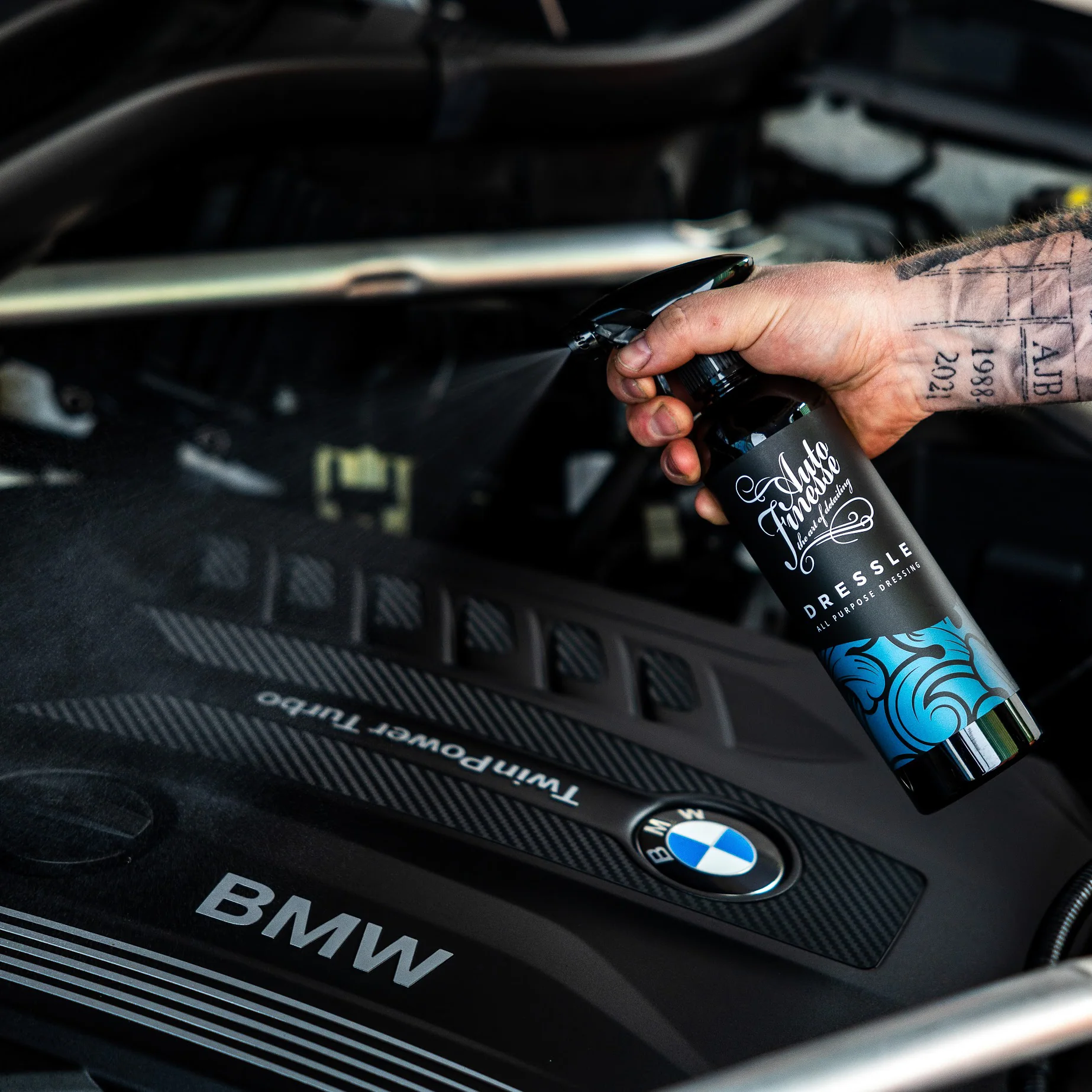 Dressle Water Based Trim Dressing - Image 4