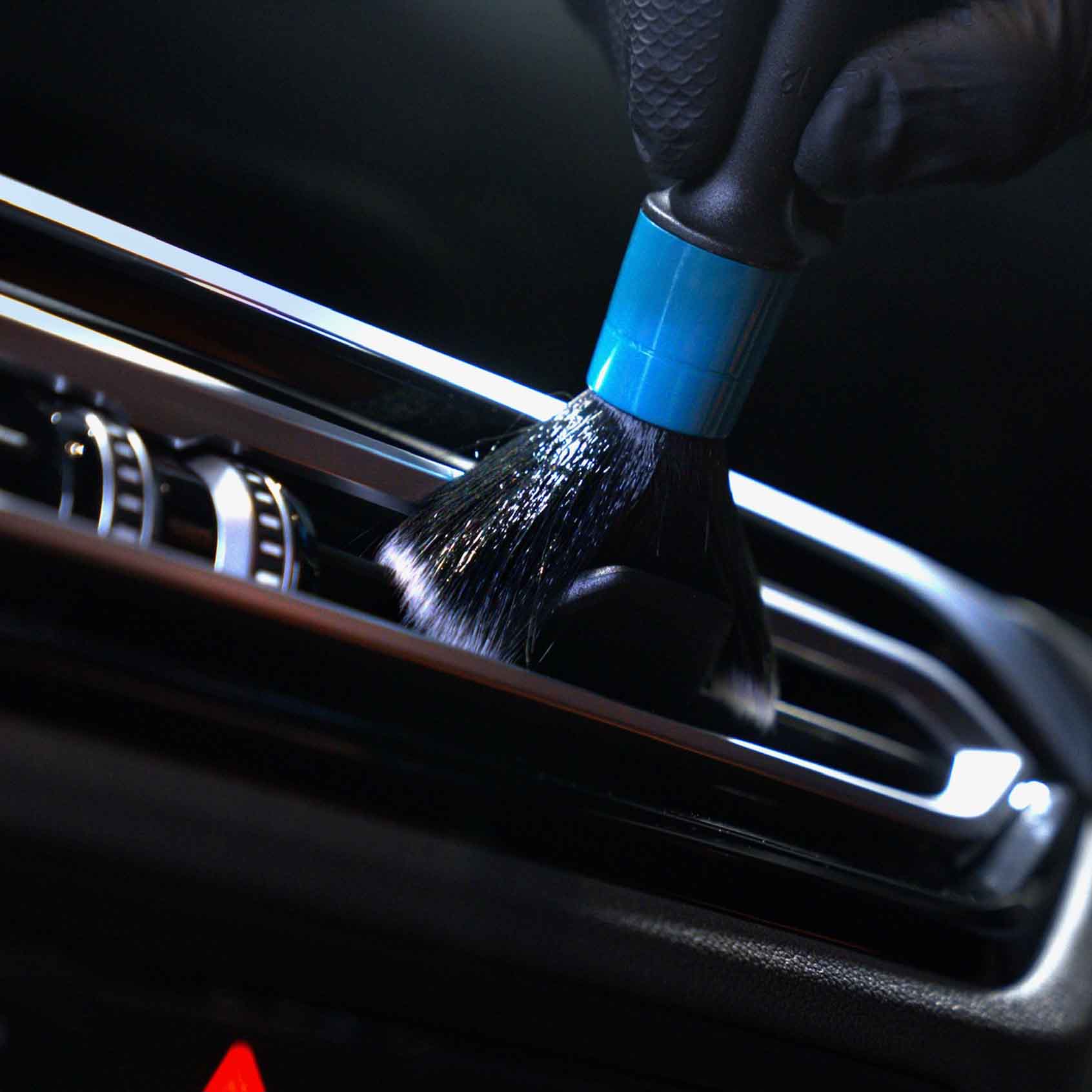 Feather Tip Detailing Brushes - Image 4